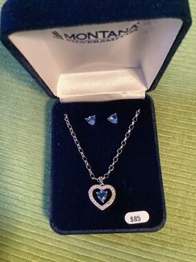 Montana Silversmiths “Written in the Stars” necklace and earring set.